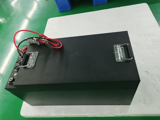 Buon prezzo 51.2V 230Ah Golf Cart LiFePO4 Batteria al litio con Smart BMS 11.8KWH 48V in linea