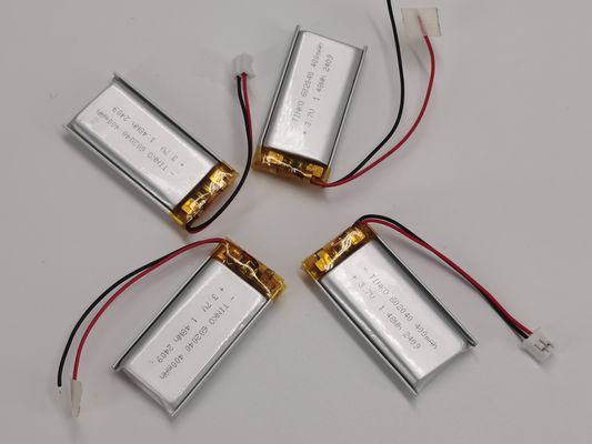 Buon prezzo Personalizzare 3.7V batteria al litio 602040 400mAh per giocattoli elettrici in linea