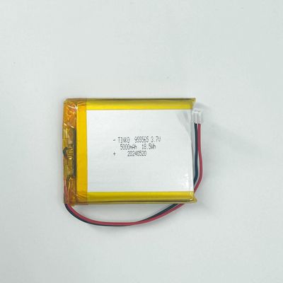 Buon prezzo 3.7V 955565 5000mah Batteria polimerica agli ioni di litio per dispositivi portatili con miniaturizzazione in linea